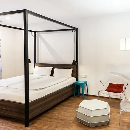 Nomad Serviced-apartments