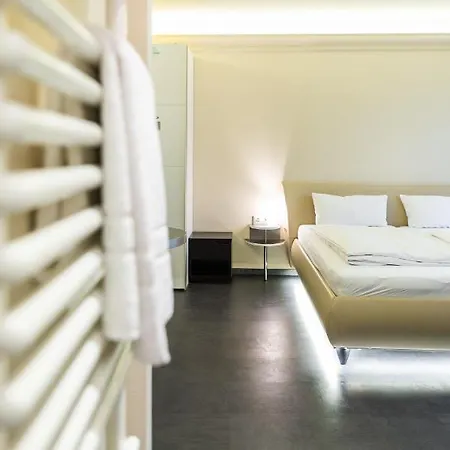 Nomad Serviced-apartments *